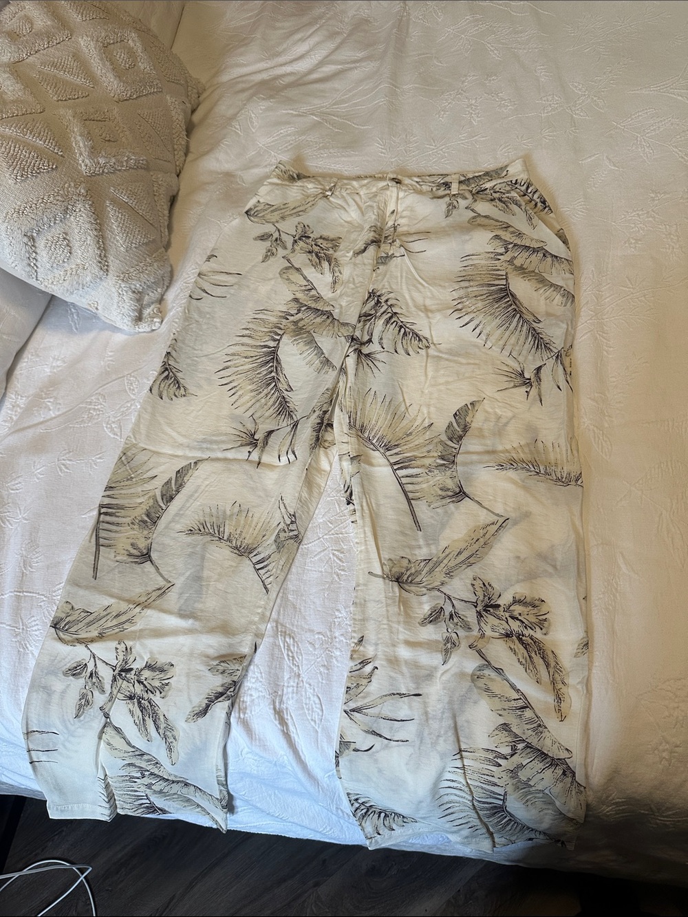 Mystree Cream linen pant with Brown Tropical Leaf Print
